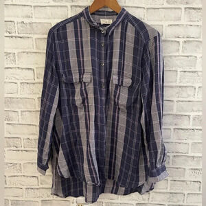 Women’s Lou & Grey blue & pink plaid lightweight button down collar shirt Large